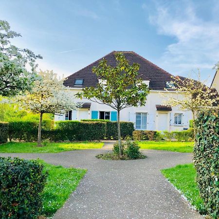 Chambres D'Hotes A Themes A 2,4Km Du Parc Magny-le-Hongre Exterior photo