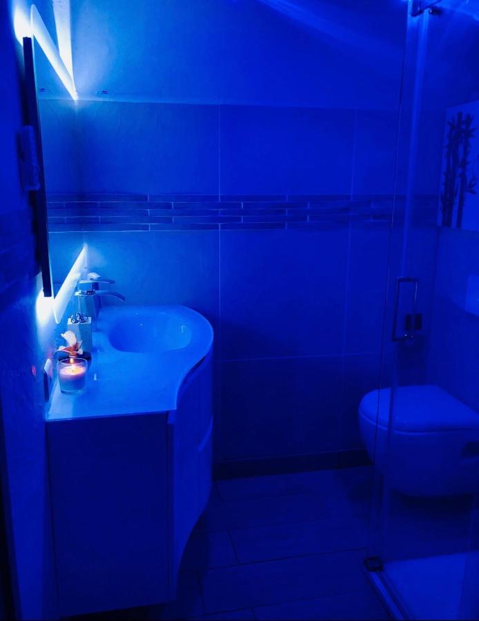 Chambres D'Hotes A Themes A 2,4Km Du Parc Magny-le-Hongre Exterior photo